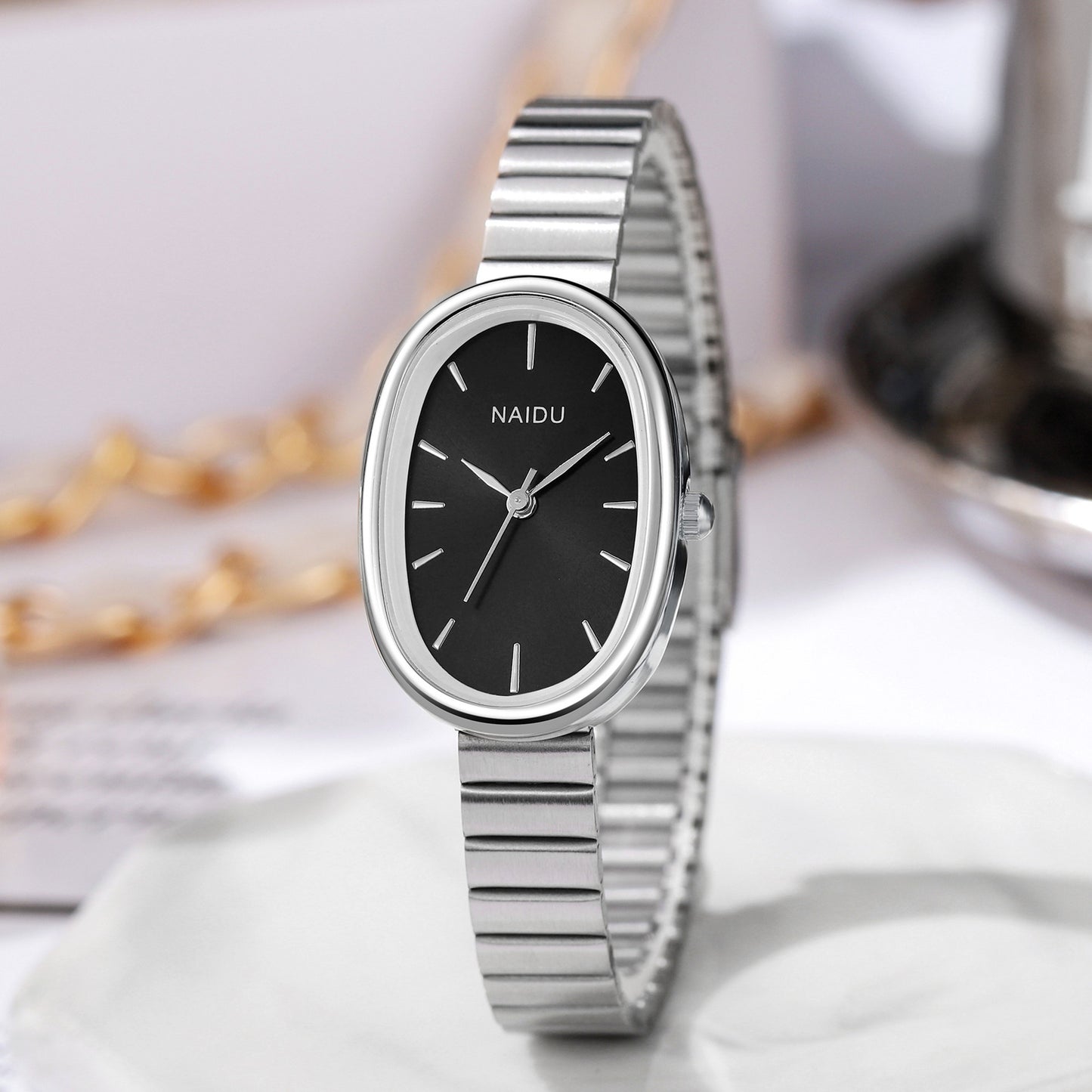 Girls Watch With A Bamboo-link Strap And An Oval Small Dial